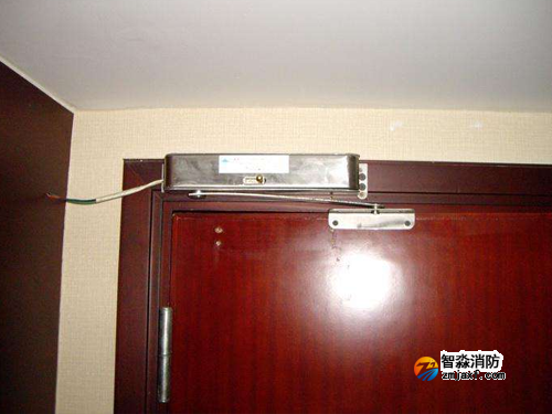 電動閉門器、電磁釋放器維保檢查